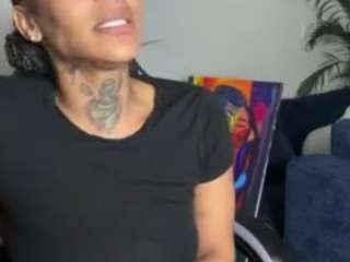 iambaldheadbrittany webcam