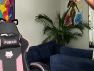 iambaldheadbrittany webcam