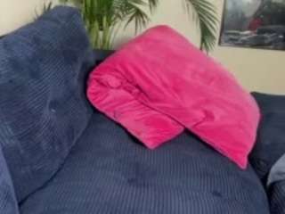 Live webcam model iambaldheadbrittany on Soda Cams