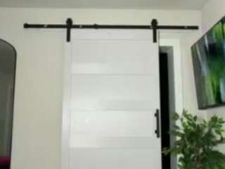 iambaldheadbrittany's CamSoda show and profile