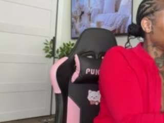 iambaldheadbrittany webcam