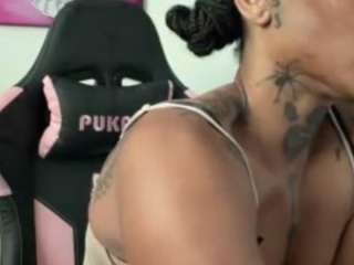 iambaldheadbrittany webcam