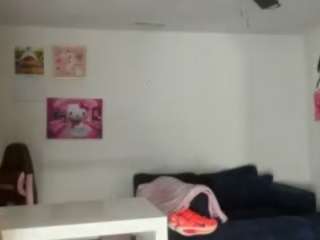 Live webcam model iambaldheadbrittany on Soda Cams