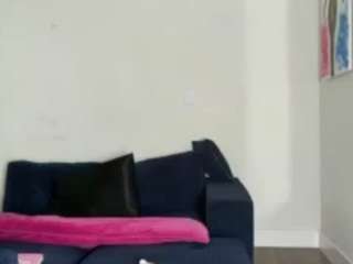 iambaldheadbrittany webcam model