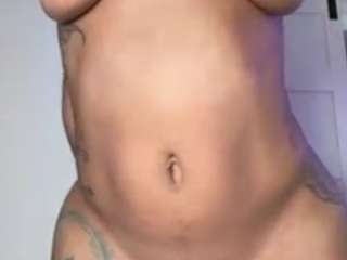 iambaldheadbrittany webcam