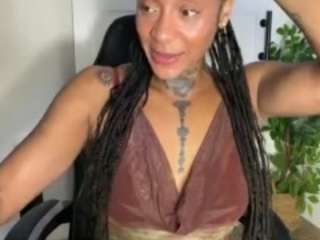 iambaldheadbrittany webcam