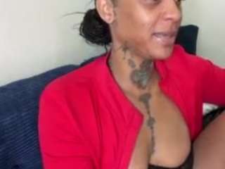 iambaldheadbrittany webcam