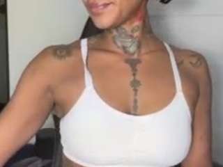 iambaldheadbrittany webcam