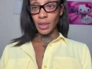 iambaldheadbrittany webcam