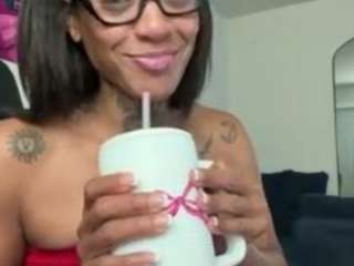 iambaldheadbrittany webcam