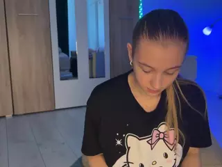jucielussie's Live Sex Cam Show