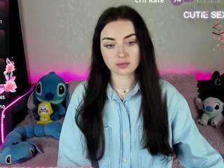 semurmur, female webcam model,  years old, on live webcam