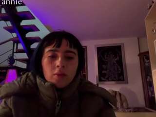 annie-snow webcam