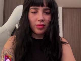 le modèle annie-snow est en webcam porno dans un show sur le site camsoda, il possède les tags suivants: ahegao,neon hair,young-adult,twerk,teen-18,tease,tattoos,swallow,strip,spank,smoking,sexting,role-play,amateur,pussy,moaning,lush,ass,asshole,average