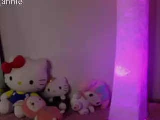 JEANNE's Live Sex Cam Show