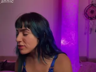 JEANNE's Live Sex Cam Show