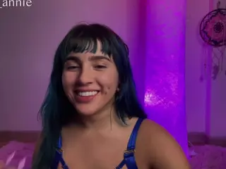 JEANNE's Live Sex Cam Show