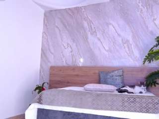 catta-james's CamSoda show and profile