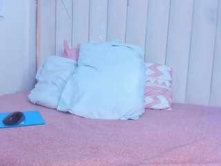 karlota-45's CamSoda show and profile