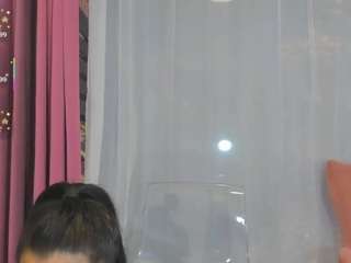 sarabecker's CamSoda show and profile