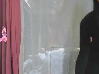 sarabecker's CamSoda show and profile