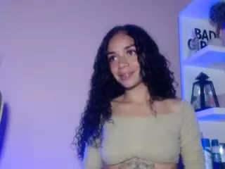 CassandraAndrews's Live Sex Cam Show