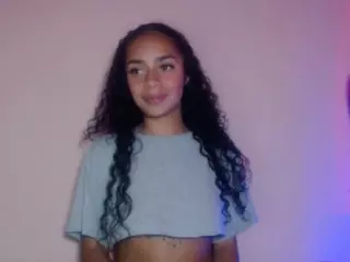 CassandraAndrews's Live Sex Cam Show