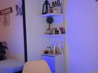 CassandraAndrews's Live Sex Cam Show