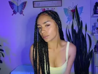 CassandraAndrews's Live Sex Cam Show