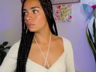 CassandraAndrews's Live Sex Cam Show