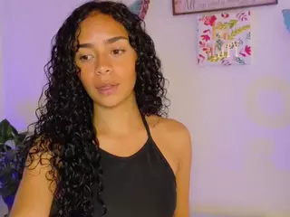 CassandraAndrews's Live Sex Cam Show