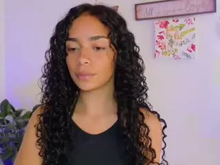 CassandraAndrews's Live Sex Cam Show