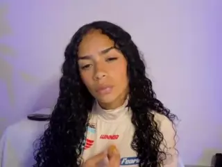 CassandraAndrews's Live Sex Cam Show