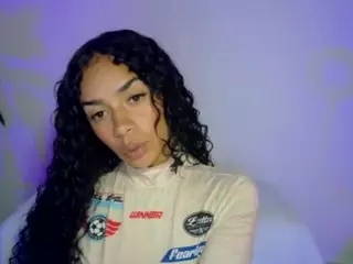 CassandraAndrews's Live Sex Cam Show