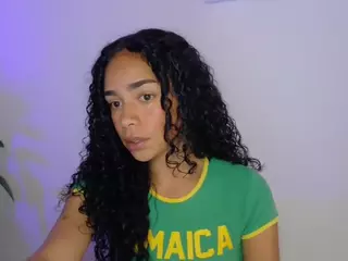 CassandraAndrews's Live Sex Cam Show
