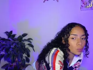 CassandraAndrews's Live Sex Cam Show