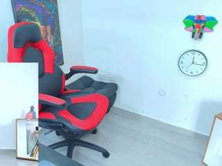 ambar-rose1's CamSoda show and profile