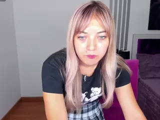 LucyDover's Live Sex Cam Show