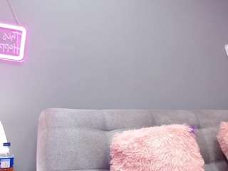 manelly-sweetf's CamSoda show and profile