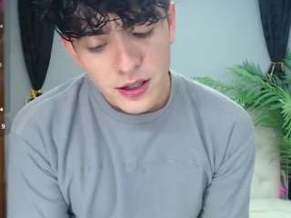sweet-jeremy Live Webcam on CamSoda