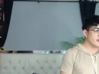 sweet-jeremy's Live Sex Cam Show