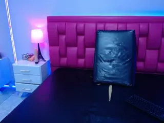 BonnieBluee's Live Sex Cam Show