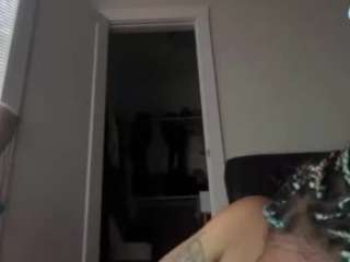 DelightfulDark live cam preview
