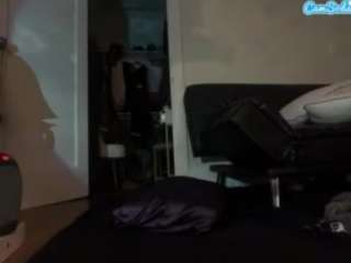 delightfuldark's live room