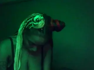 DelightfulDark's Live Sex Cam Show