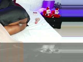 jelanybankol's CamSoda show and profile