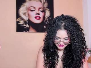 le modèle veka-worldd est en webcam porno dans un show sur le site camsoda, il possède les tags suivants: amateur,ass,young-adult,twerk,toys,teen 18,tease,tattoos,strip,strapon,squirt,spank,skinny,robe,pussy,public,no smoking,nipple piercings,lovense,ass to mouth