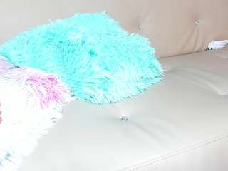 Live webcam model veka-worldd on Soda Cams