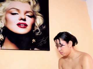 Live webcam model veka-worldd on Soda Cams