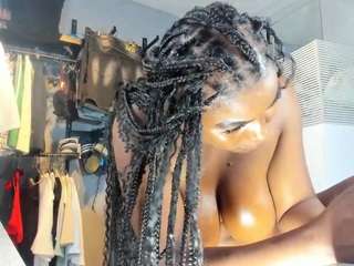 Live webcam model mareiabold on Soda Cams